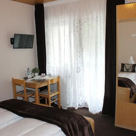 莫斯豪斯克里斯蒂娜住宿加早餐旅馆 招待所