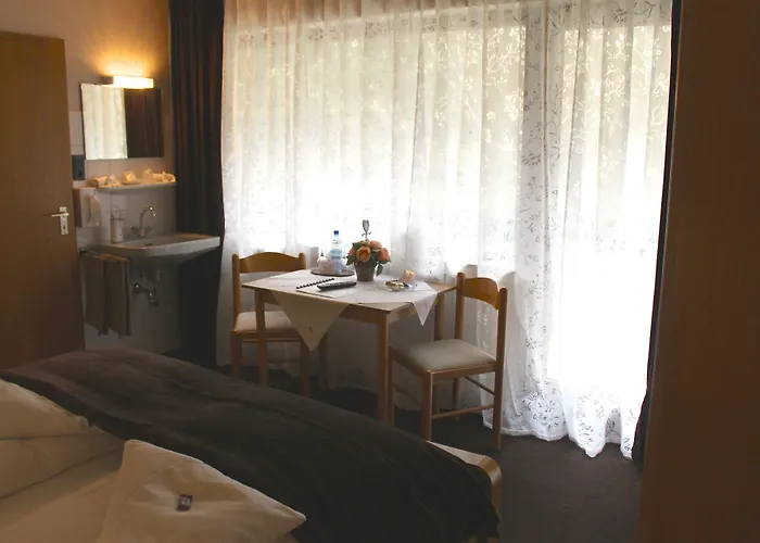 Mosel-pension Gaestehaus Christiane, 3* Brodenbach